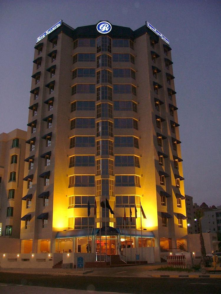 Le Royal Express Salmiya Hotel Kuwait City Exterior foto